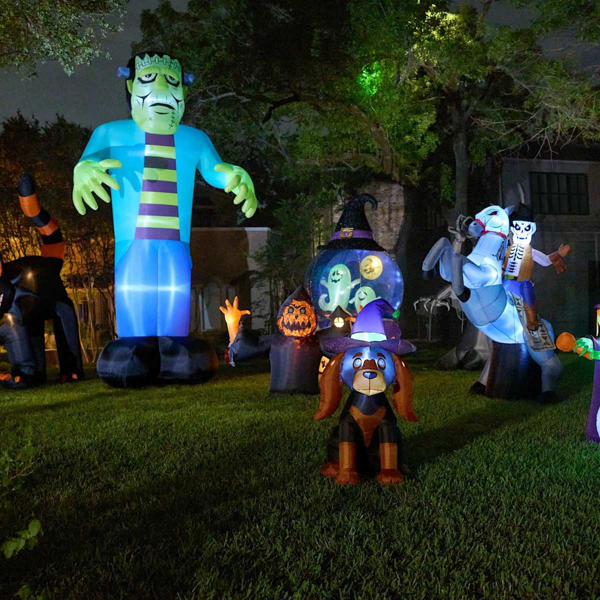9ft Animated Cowboy Skeleton On Horse Halloween Inflatable